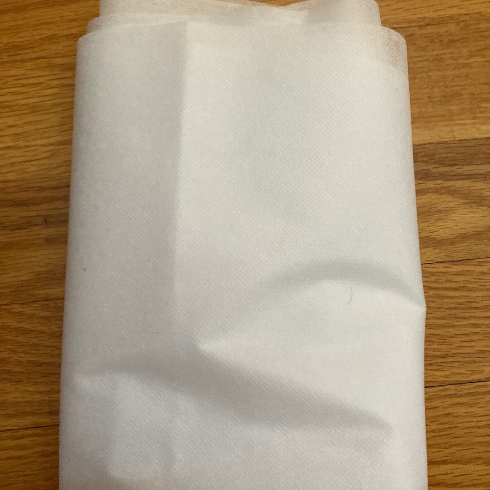 Light weight fusible interfacing